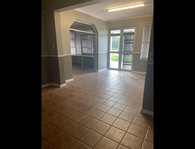 BUSINESS FOR SALE IN MILL PARK